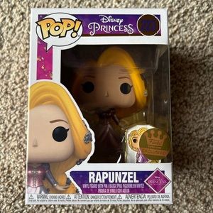 Funko Pop! Disney Princess Rapunzel #223 Figure Funko Exclusive With Enamel Pin